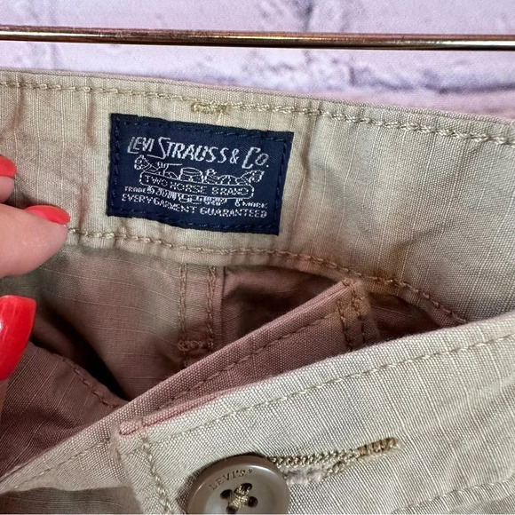 NWT levi's carrier cargo shorts sz 40 - Picture 7 of 9